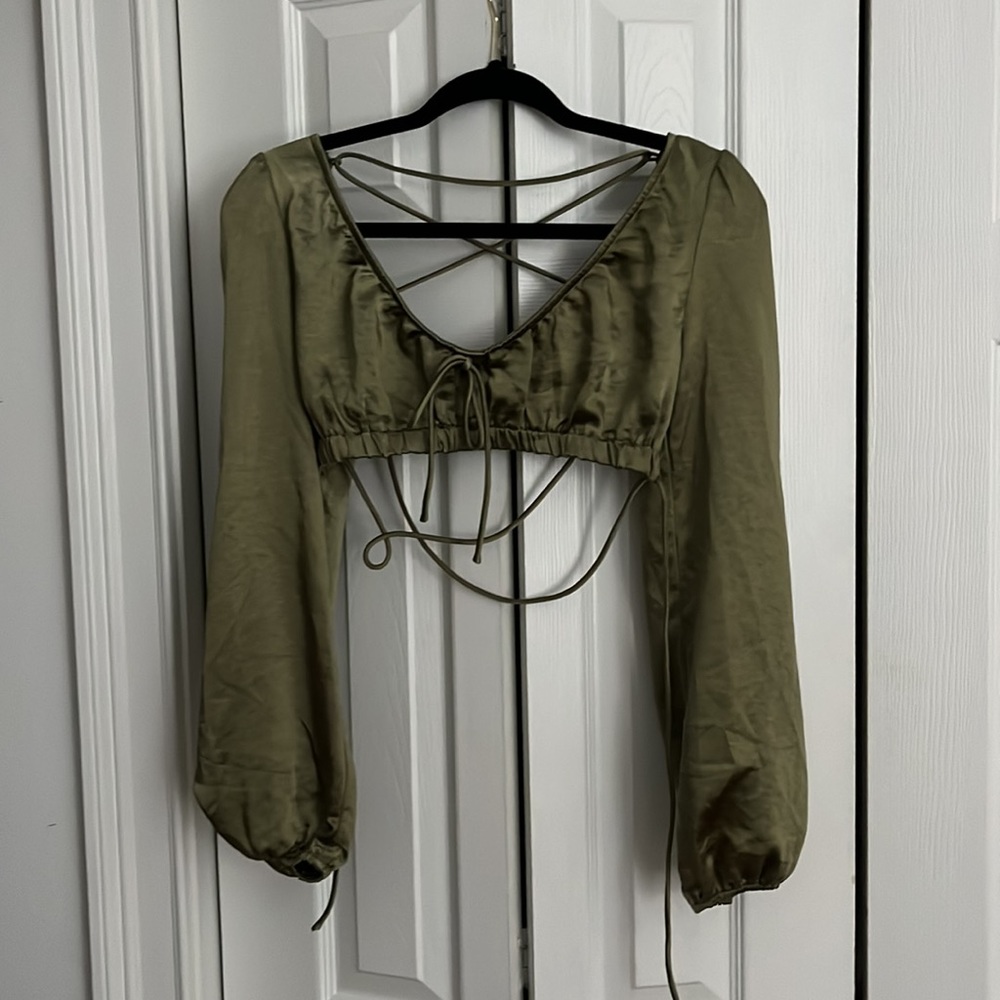 PRINCESS POLLY LONG SLEEVE CROP TOP